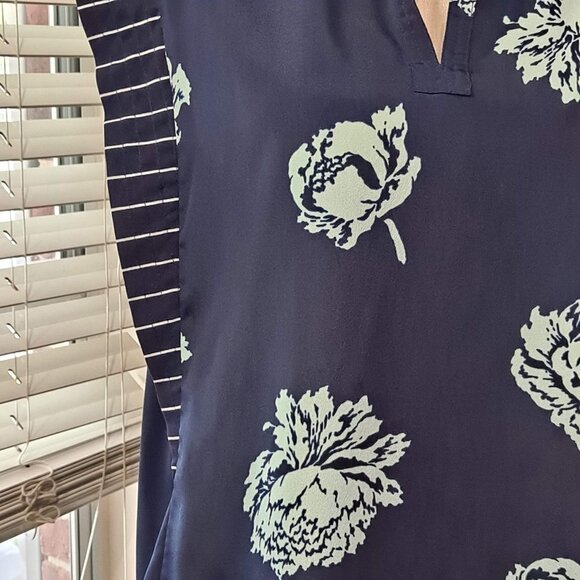 J Crew Size 6 Blue/Turq Sleeveless Floral/Striped Top Split V-Neck EUC - Picture 2 of 11